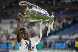 8月7日足坛看点：维尼修斯留守皇马 罗德里转会扑朔迷离