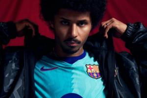 好看吗？巴萨发布新赛季二客球衣，薄荷绿为主色调